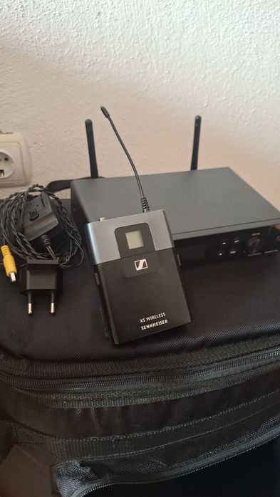 Продавам безжична система Sennheiser xsw 2-ci1
