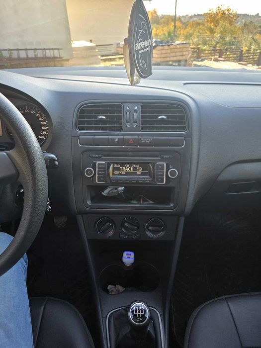 VOLKSWAGEN Polo 2011 — imagine 2