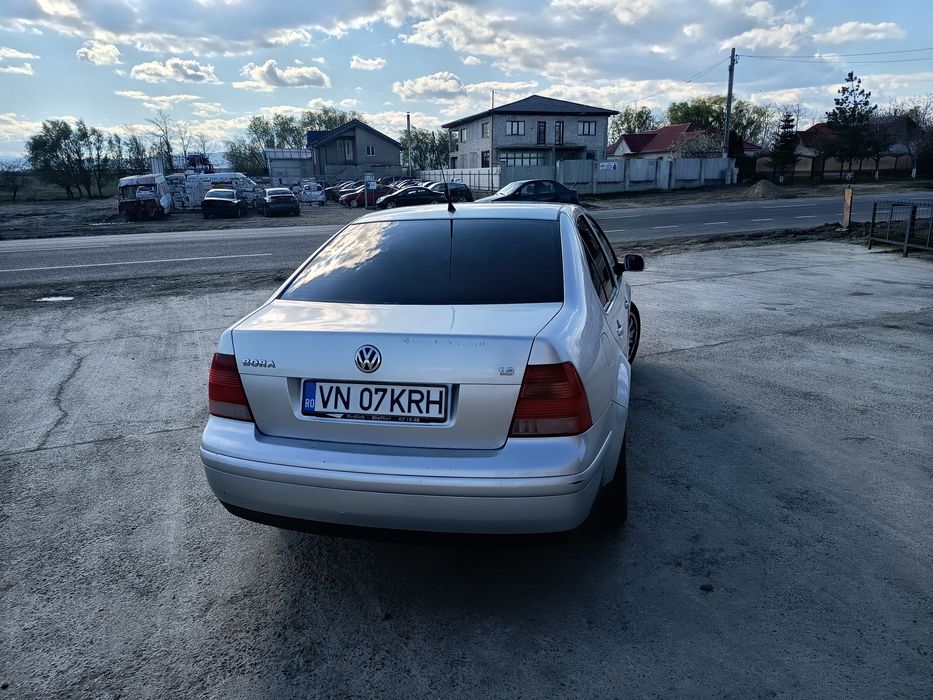 VOLKSWAGEN Bora 2000 — imagine 4