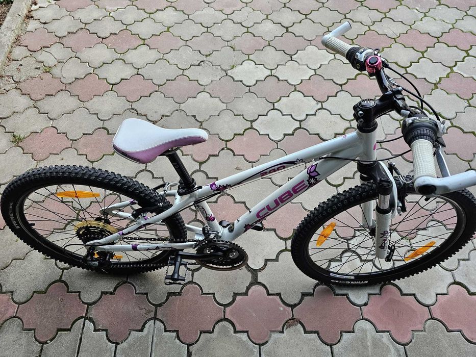 Bicicleta copii Cube Escape cadru aluminiu, roti 24`, model deosebit, stare excelenta!