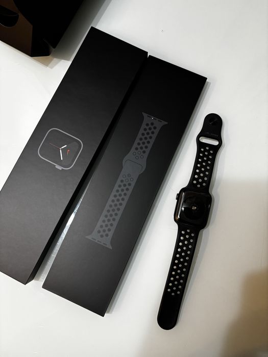 Apple Watch Nike SE 44 mm