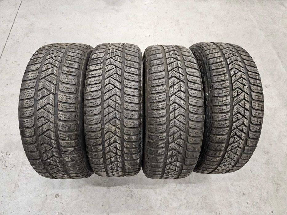 4 Anvelope IARNA 215.60.16 "Pirelli" ; stare buna