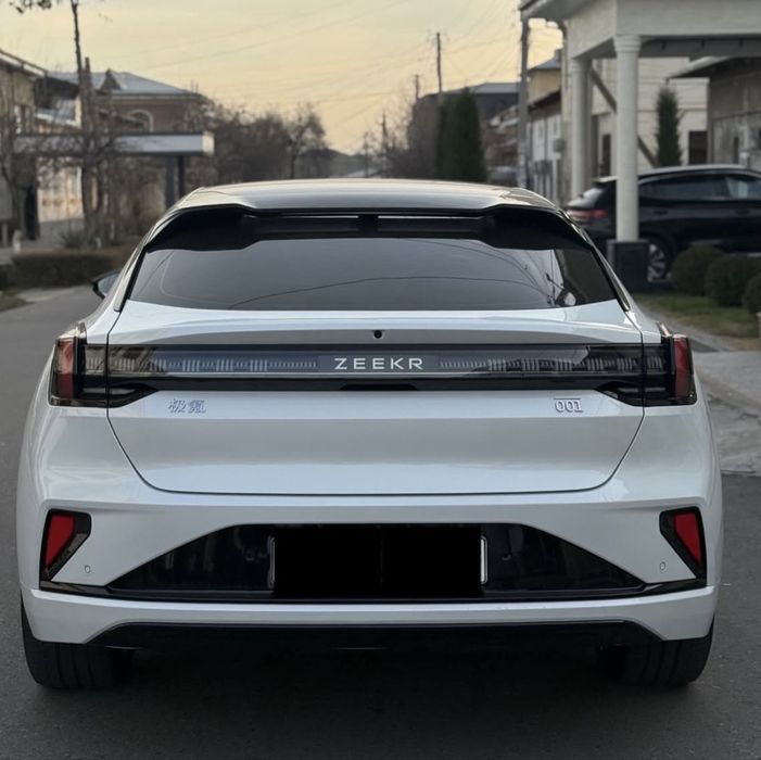 Zeekr 001  продаётся
