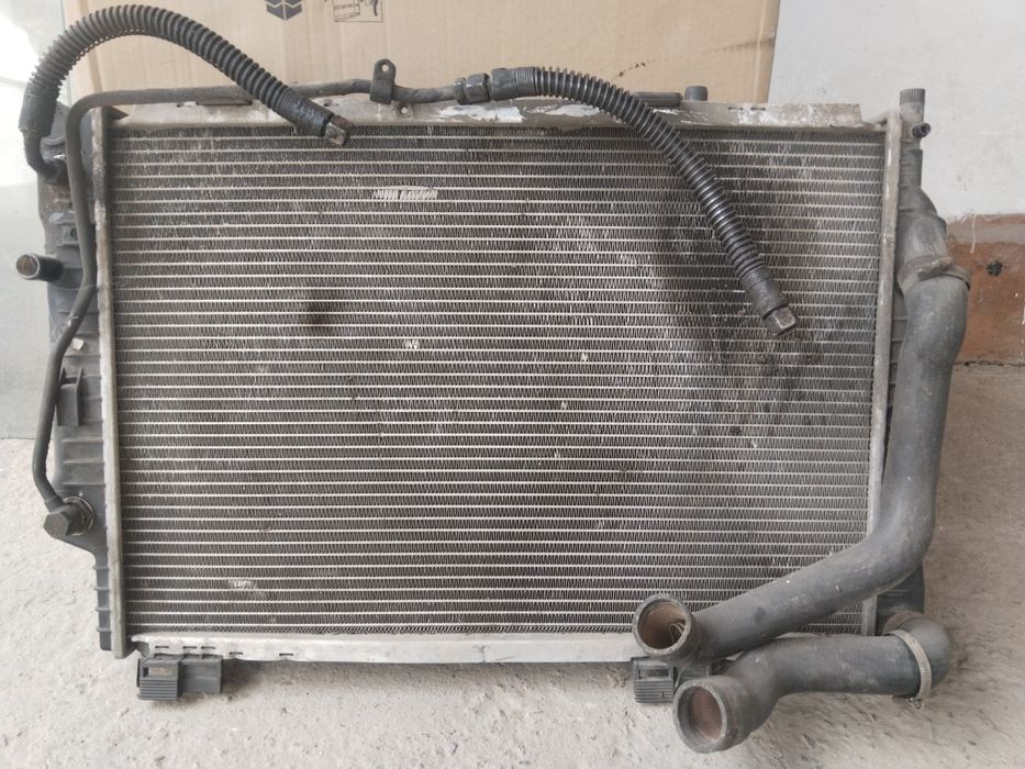 Продам радиатор на Мерседес