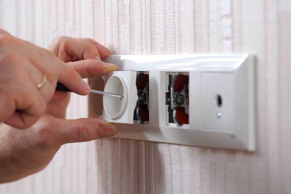 casa smart , senzori  modernizări: Înlocuire tablou electric