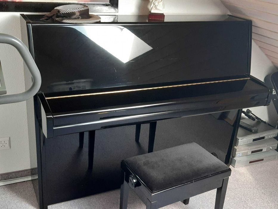 Почти ново Yamaha пиано (Ямаха)