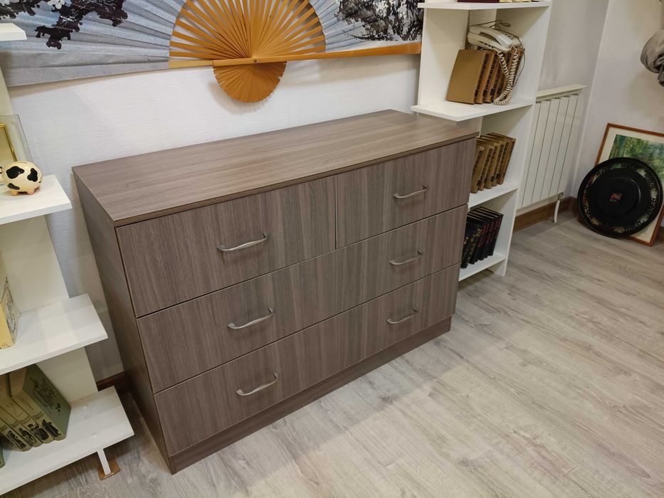 Продам вместительный комод