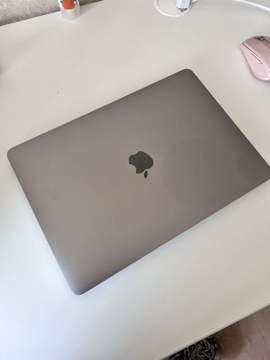 Macbook pro 13, 2018 touch bar
