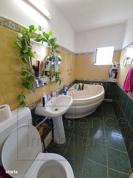 Apartament spatios 4 camere, Plopilor, zona Parcul Babes+Parcare
