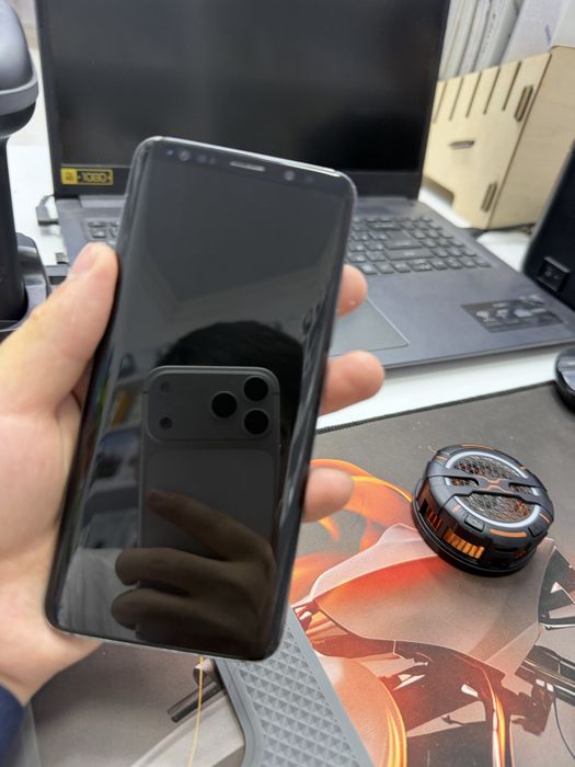 Samsung s9.