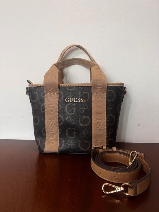 Guess small Tote bag естествена кожа