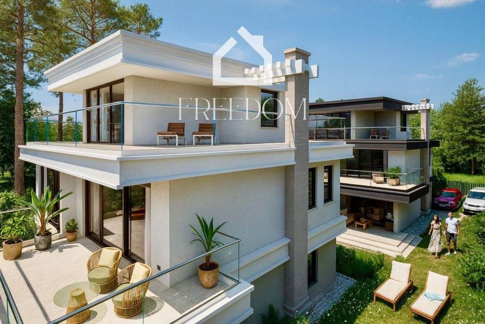 Продава се Къща в Бяла - 300 кв.м за 1097 €/кв.м - Снимка #2