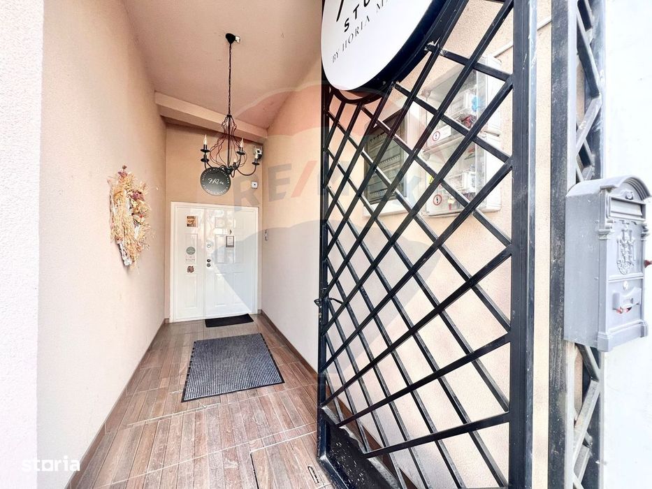 De vânzare casă cu 12 camere, în zona Decebal