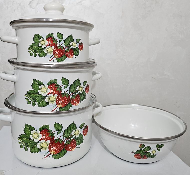 Кастрюли эмалированные