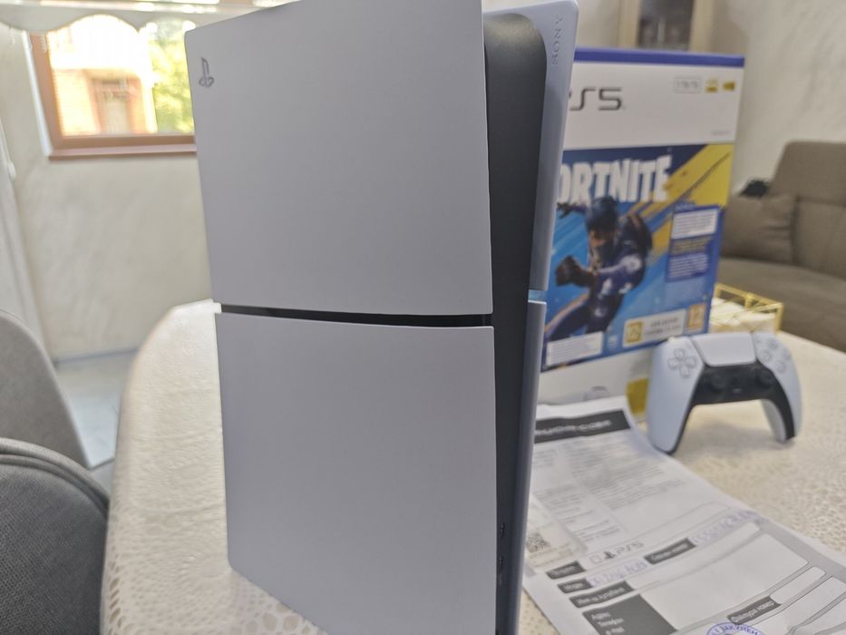 PS5 1TB  като нов !