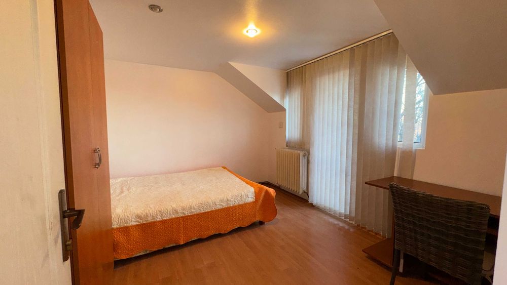Camere de inchiriat in Copou  in vila exclusiv  studenti