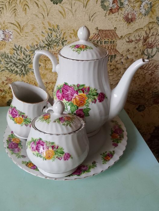 Продам набор посуды