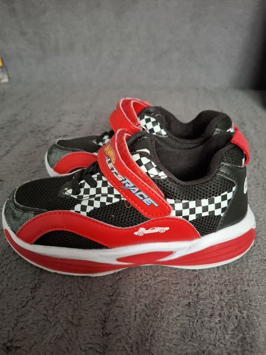 Adidasi Hotweels nr 30