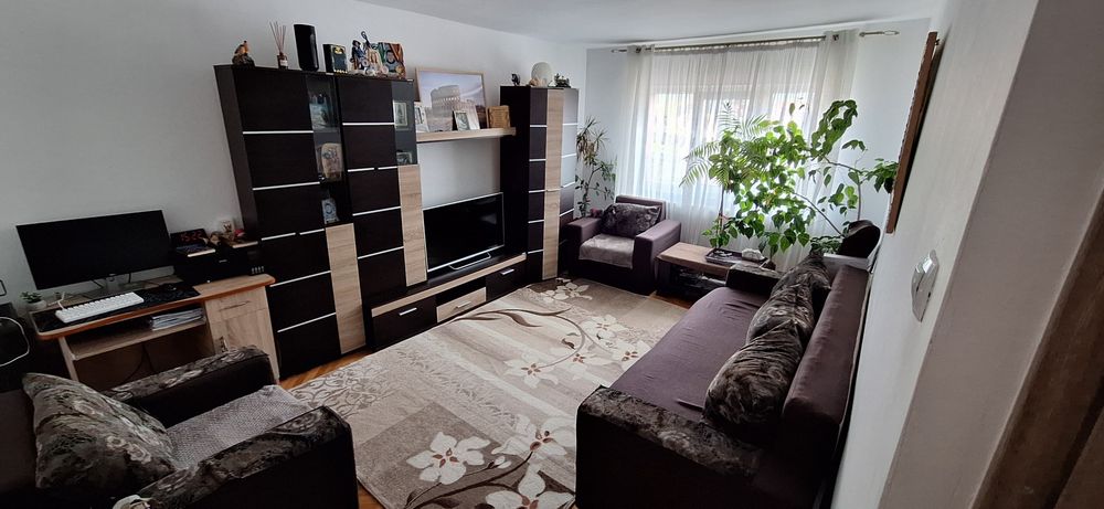 apartament 3 camere, zonă Centrală, Aiud (Str. Transilvaniei)