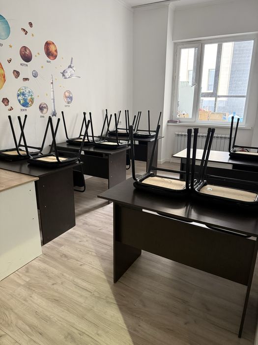 Парта со стульями