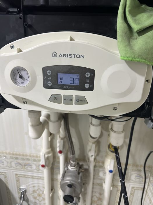 Двух конторный котел аристон