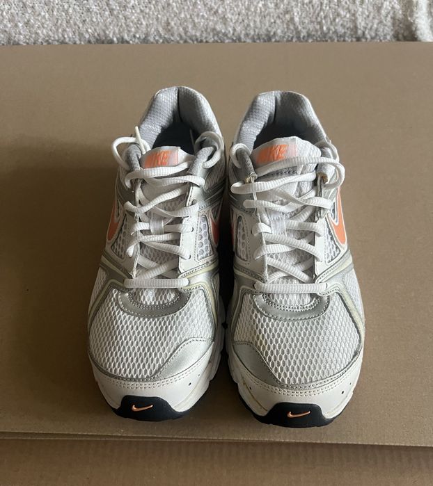 НОВИ маратонки NIKE