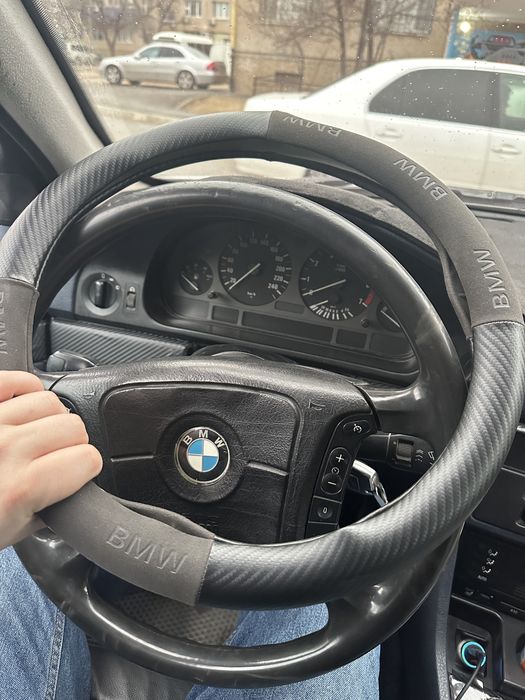 Чехол руля на BMW