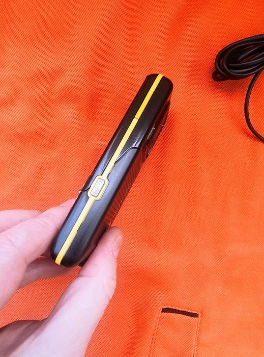 Sony Ericsson c702 + incarcator ( decodat, aproape impecabil)