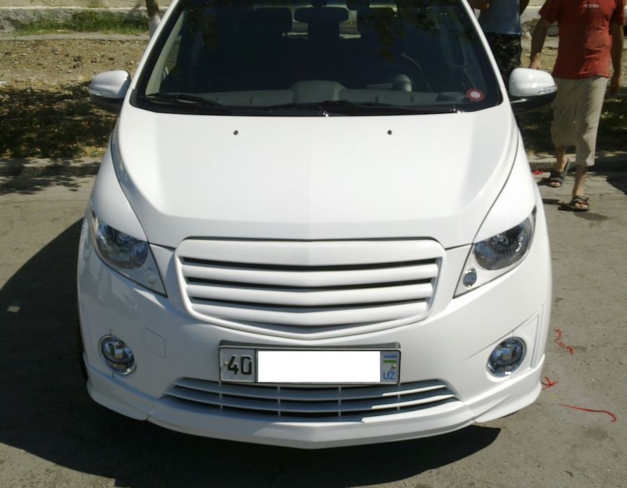 Спарк реснички на передние фары ветровики на двери дворники дуга юпка.