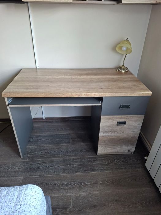 Mobila tineret completa  cu 3 dulapuri plus birou