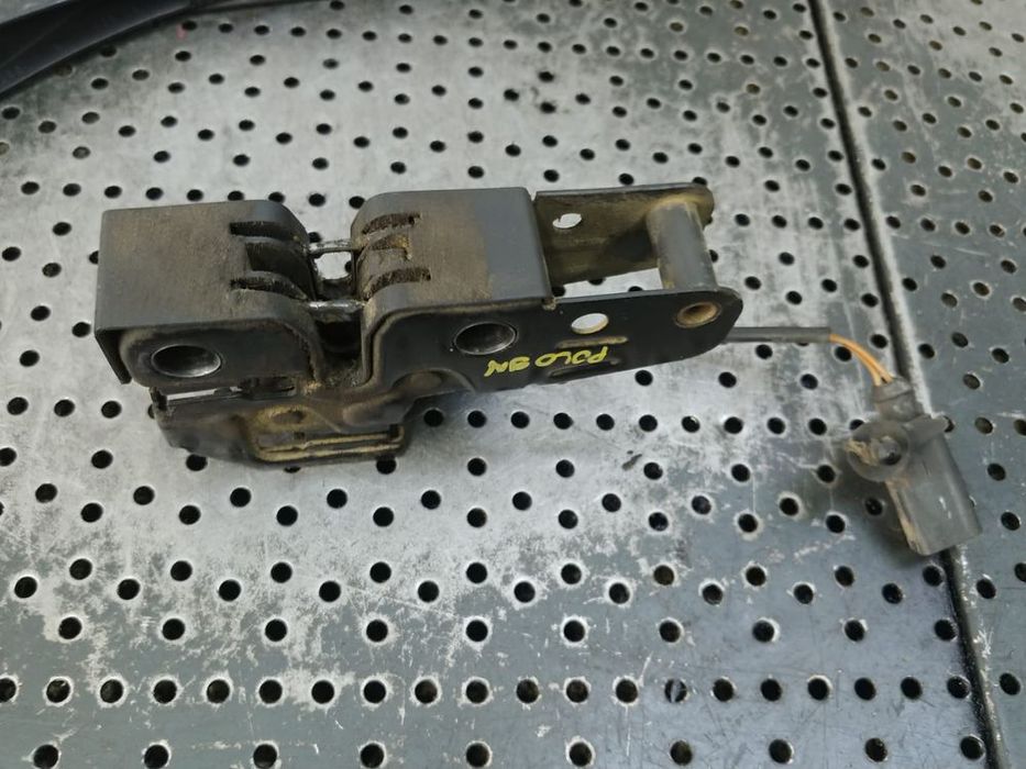 broasca capota  vw polo 9n