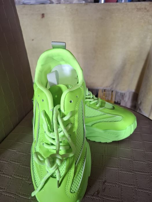 Маратонки 37 номет