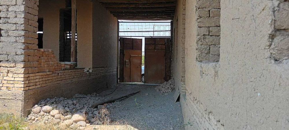 Uchaska 7 sotix sotiladi Qibray Baytqorgon