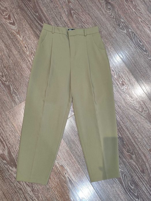 панталон на Zara