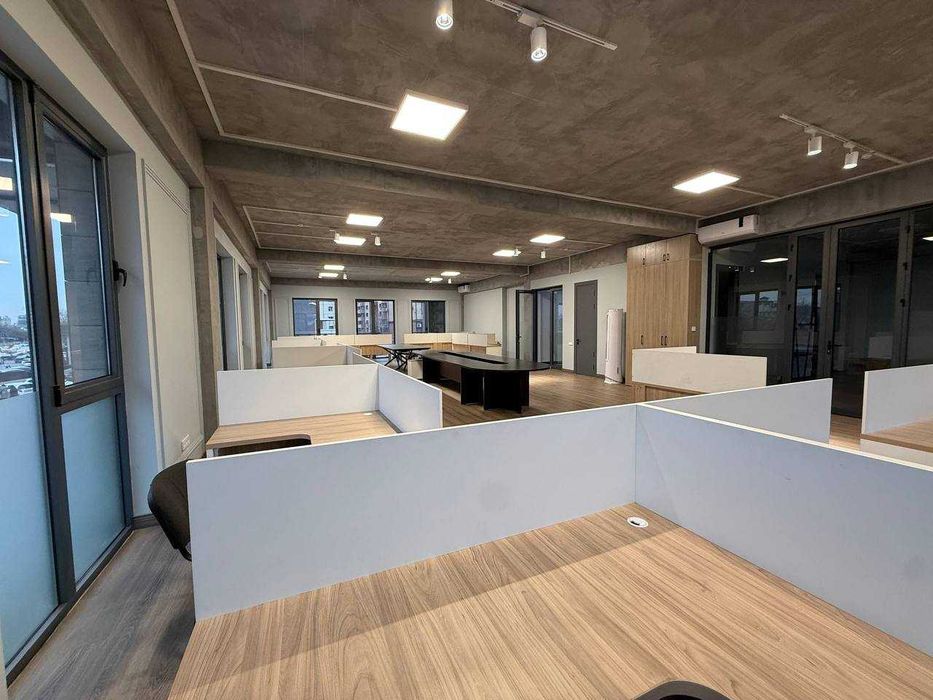 Аренда Евро офис 8 роддом 200м2