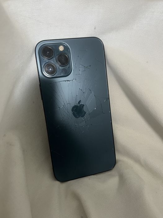 iPhone 12 pro max 128 небесный