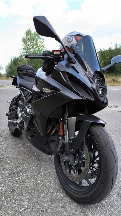 Motocicletă suzuki gsx 8R în garanție până în 2028