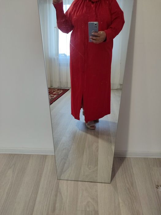 Продам платье женское