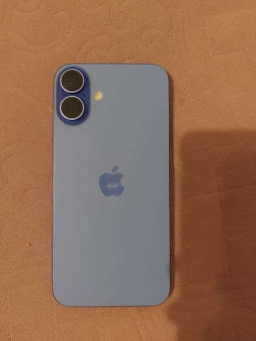 Продам айфон 16+