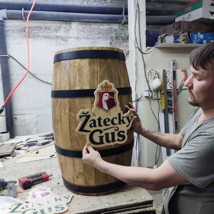 Рекламные стенды, рекламные стойки, торговое оборудование, стеллажи