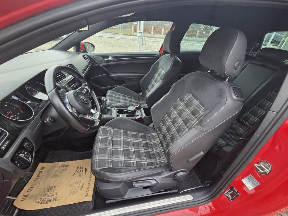 VOLKSWAGEN Golf 2013 — imagine 5