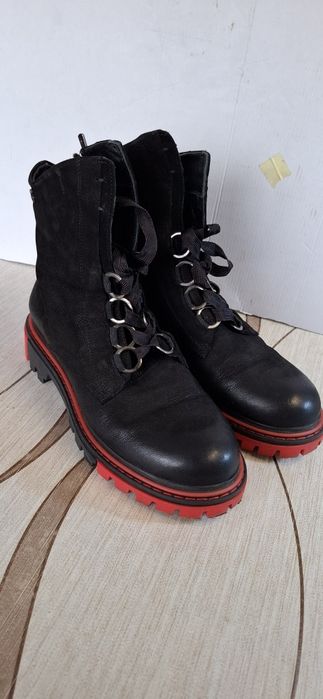 Ghete de dama , mărimea 38