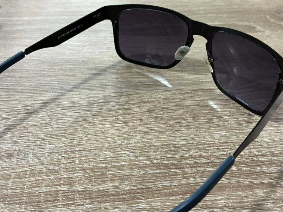 Слънчеви очила GUESS