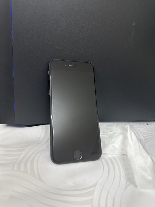 Iphone se 2020 черный