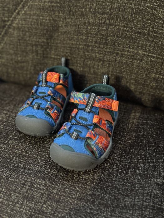 Боси обувки KEEN