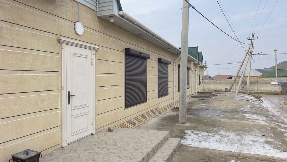 Участок со зданием