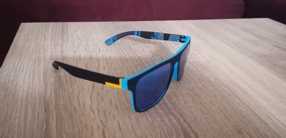 Слънчеви очила..