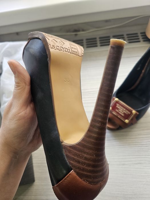 Продам женские туфли 38 размер