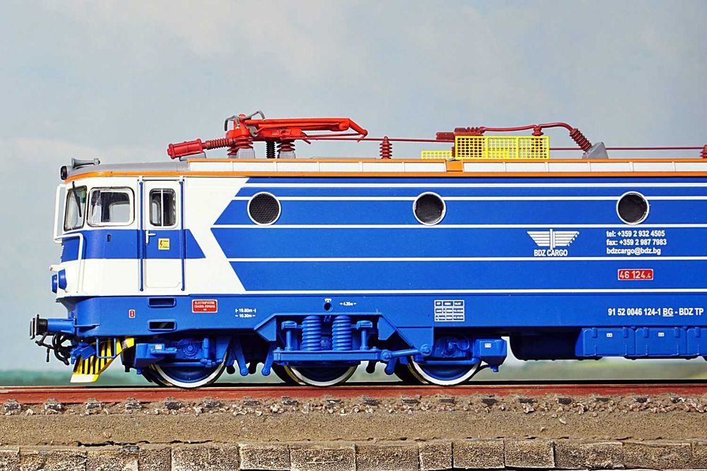 Електрически локомотив на БДЖ серия 46124 в мащаб H0-1:87