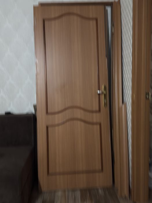 Дверь деревянная